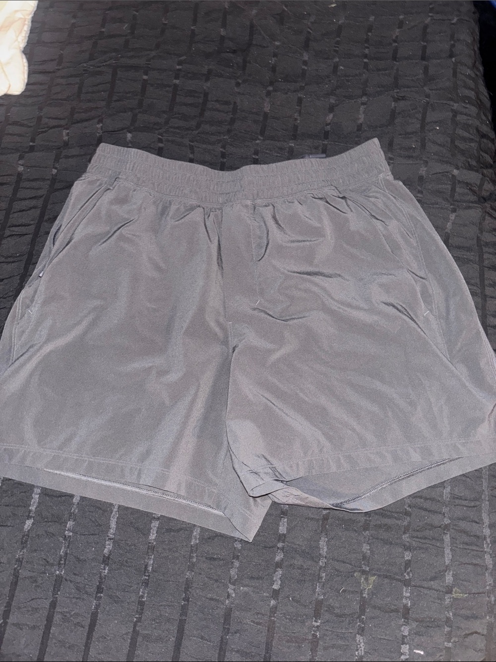 Lululemon pace breaker 5”
Graphite grey